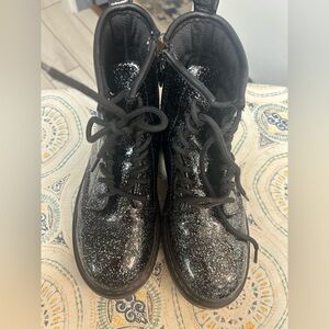 Dr. Martens J1460 junior lace up side zip black /silver combat style boots. 4M